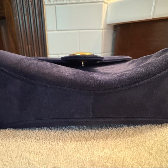 Vintage Saks Fifth Avenue Blue Suede Shoulder Bag with Gold-Tone Hardware - Picture 4 of 7